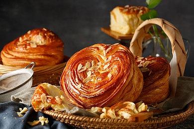 《街头霸王6》深红毒蛇角色指南 性感御姐烈火热腿